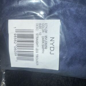NYDJ jeans Straight Leg Safire Blue Size 10